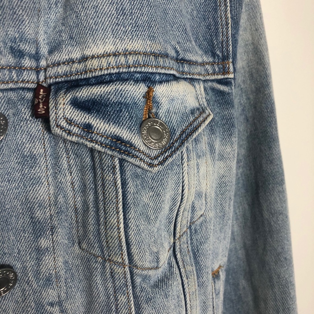 Levi’s Jean Jacket - Picture 3 of 5